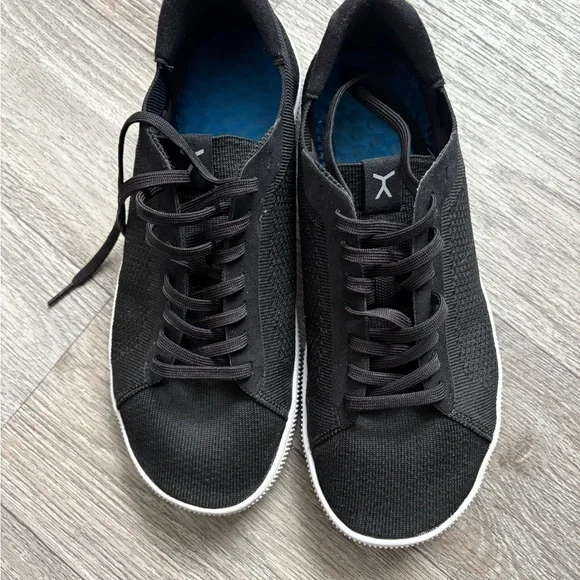 Flux Black Knit Sneakers | Women’s 9 | Comfort Shoes - Picture 2 of 7